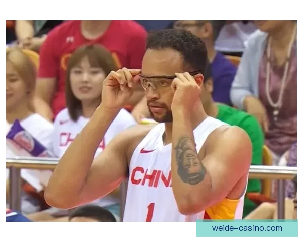 李凯尔：即使无球也专注提升 技术 队伍需围绕戈贝尔组织进攻